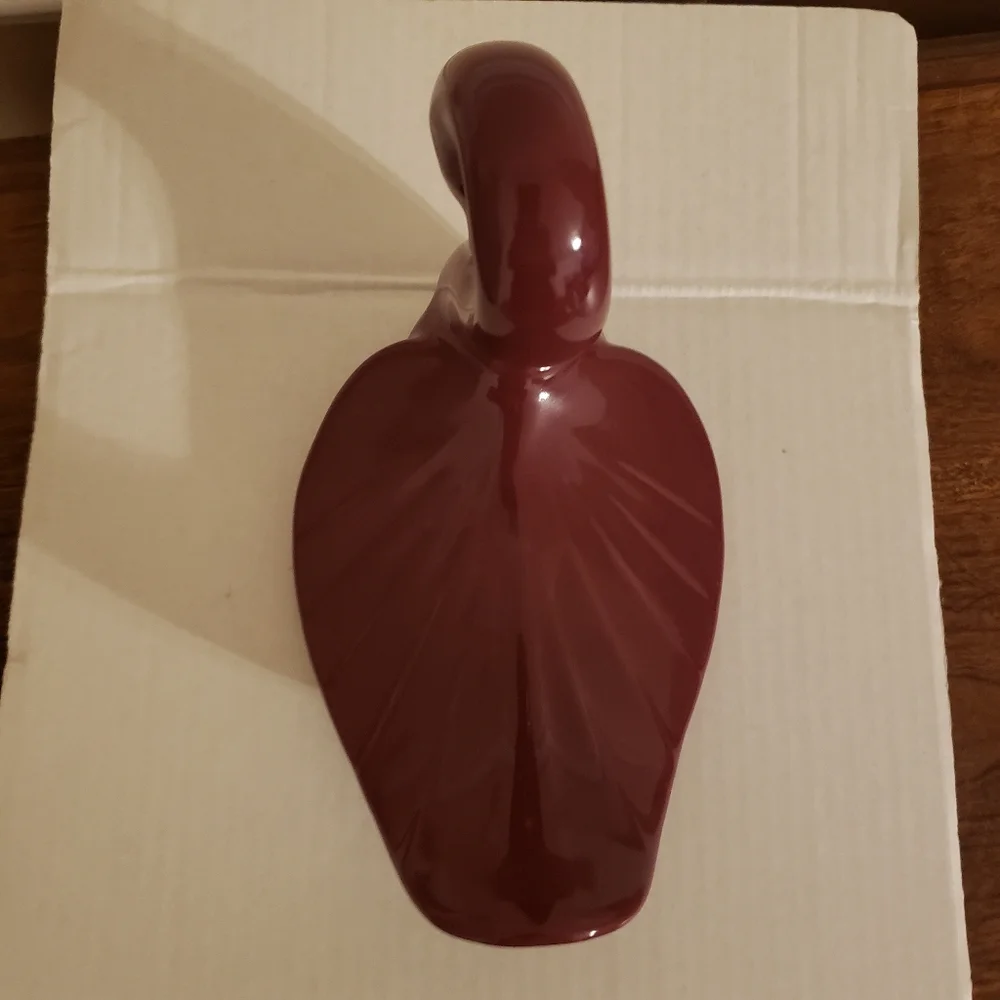 VTG Swan Ceramic‎ Towel Holder, bathroom Decor Maroon Plum Color, Cottagecore